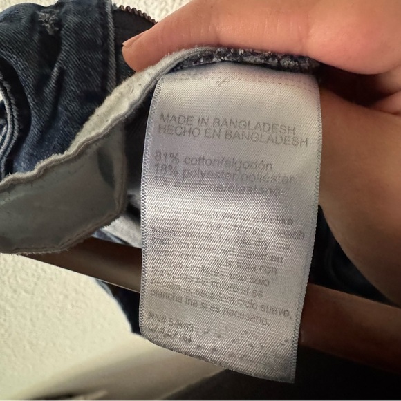 DKNY Jeans Women's Blue Denim Bermuda Cuffed Shorts Everyday Summer Style Size 4 - Picture 11 of 12